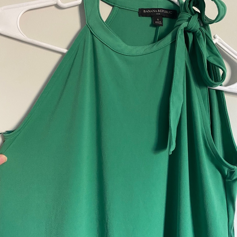 BANANA REP GREEN TOP - Picture 2 of 3